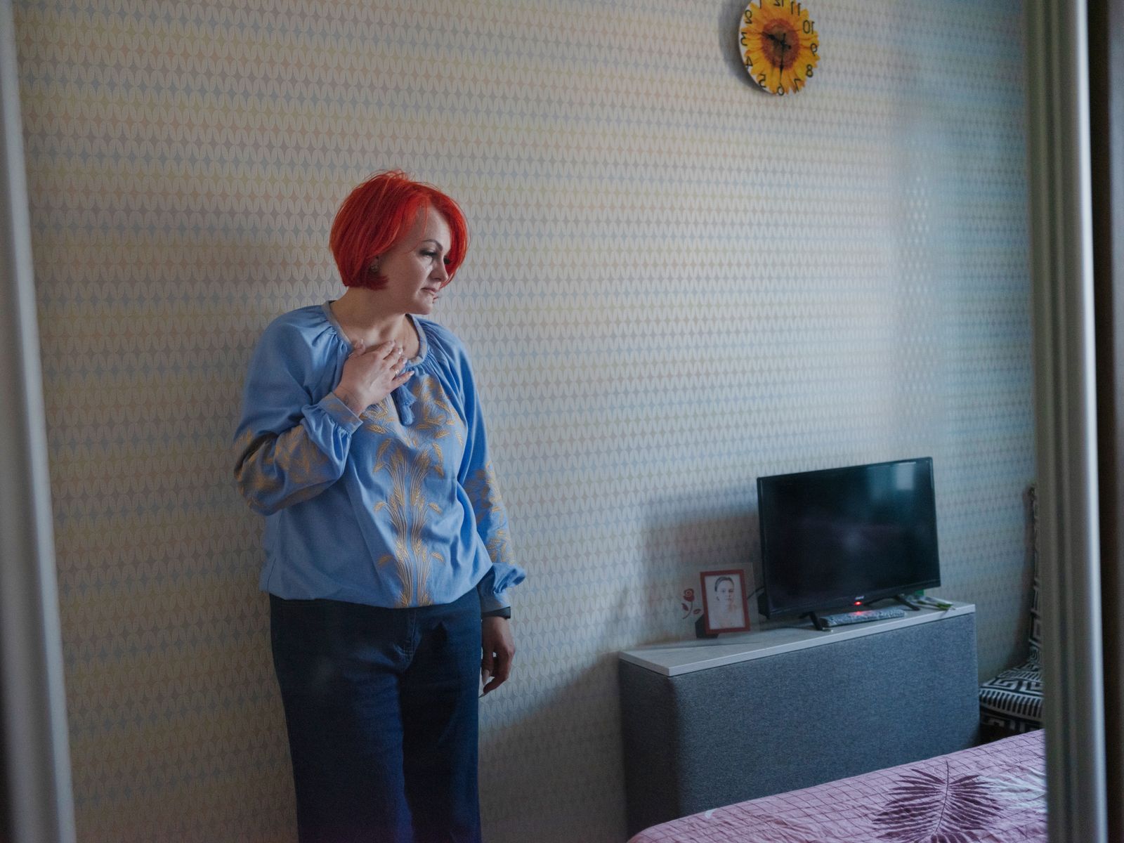 A person standing in a room.